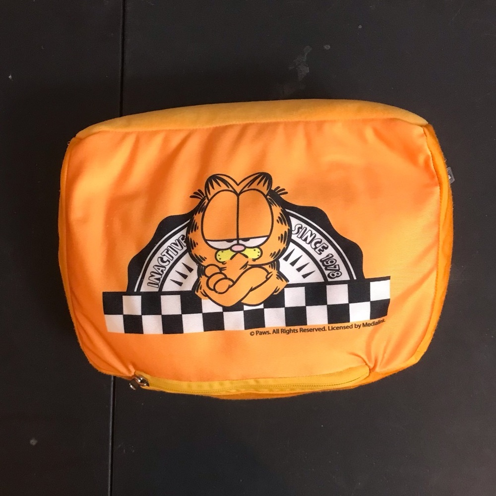 Vintage 2 in 1 Garfield travel pillow that converts to neck pillow
